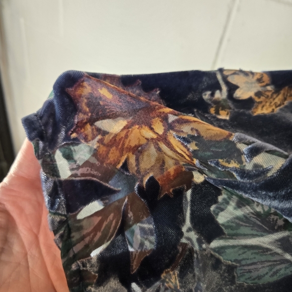 Another Love Acacia Burnout Floral Velvet Tank Top New - Picture 6 of 11